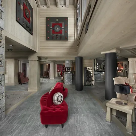 Le K2 Altitude Szálloda 5*